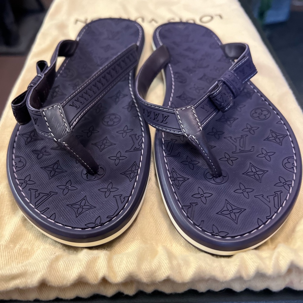 Louis Vuitton Louis Vuitton Ipanema Flip Flops